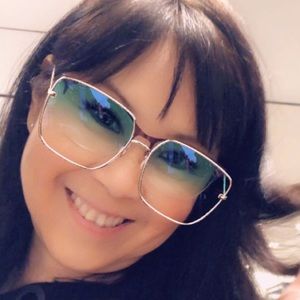 Meet your Posher, Paula